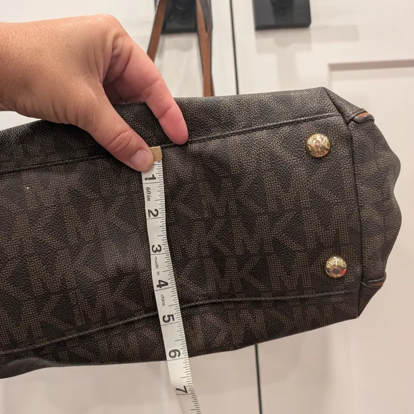 MICHAEL KORS Signature Brown Tote Bag with Chain Detail - Picture 10 of 14